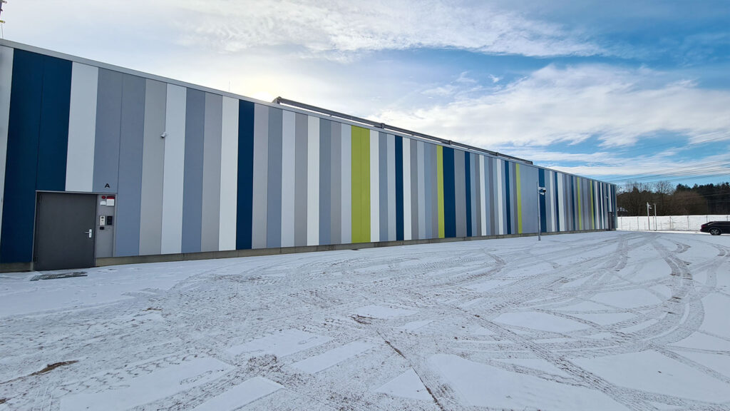 Paneelfassade-Ebersbach-TransnetBW-03