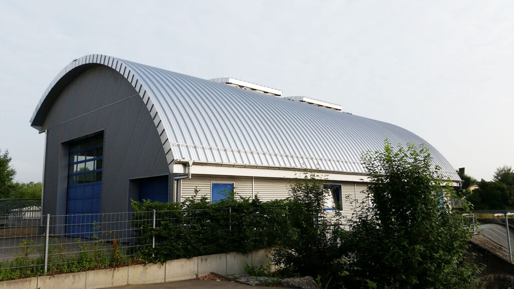 Stehfalzdach Stadtwerke Rottenburg (2015)